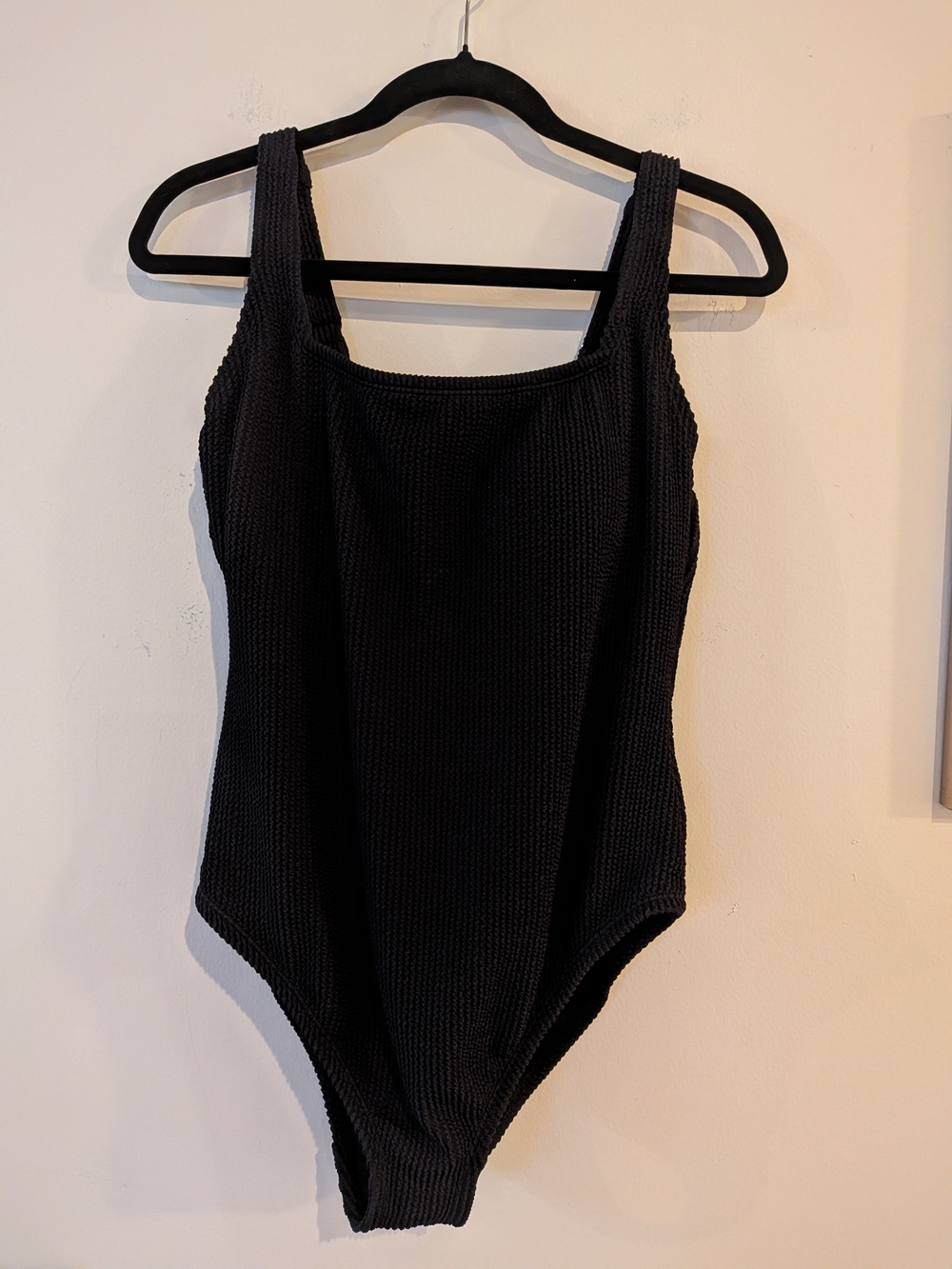 Kona Sol Black Ribbed One-Piece Swimsuit, Sz. Large